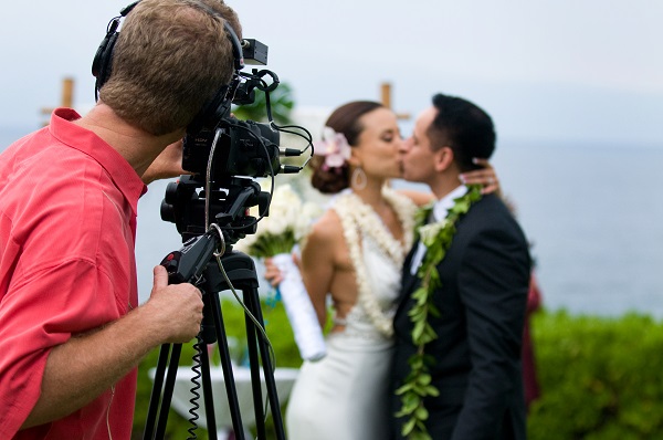 Photo of Wedding Videographer – 6 Tips to Finding the Perfect One